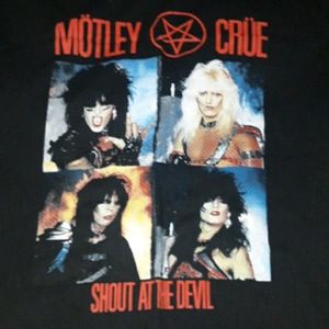 Motley crue shirt